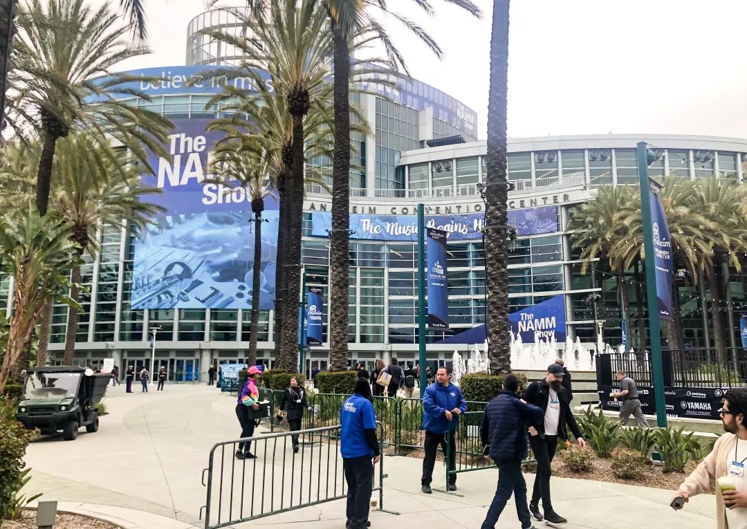 Замечательная презентация! Компания Relacart участвовала в выставке ISE в Барселоне, Испания, и многие продукты привлекли большое внимание!