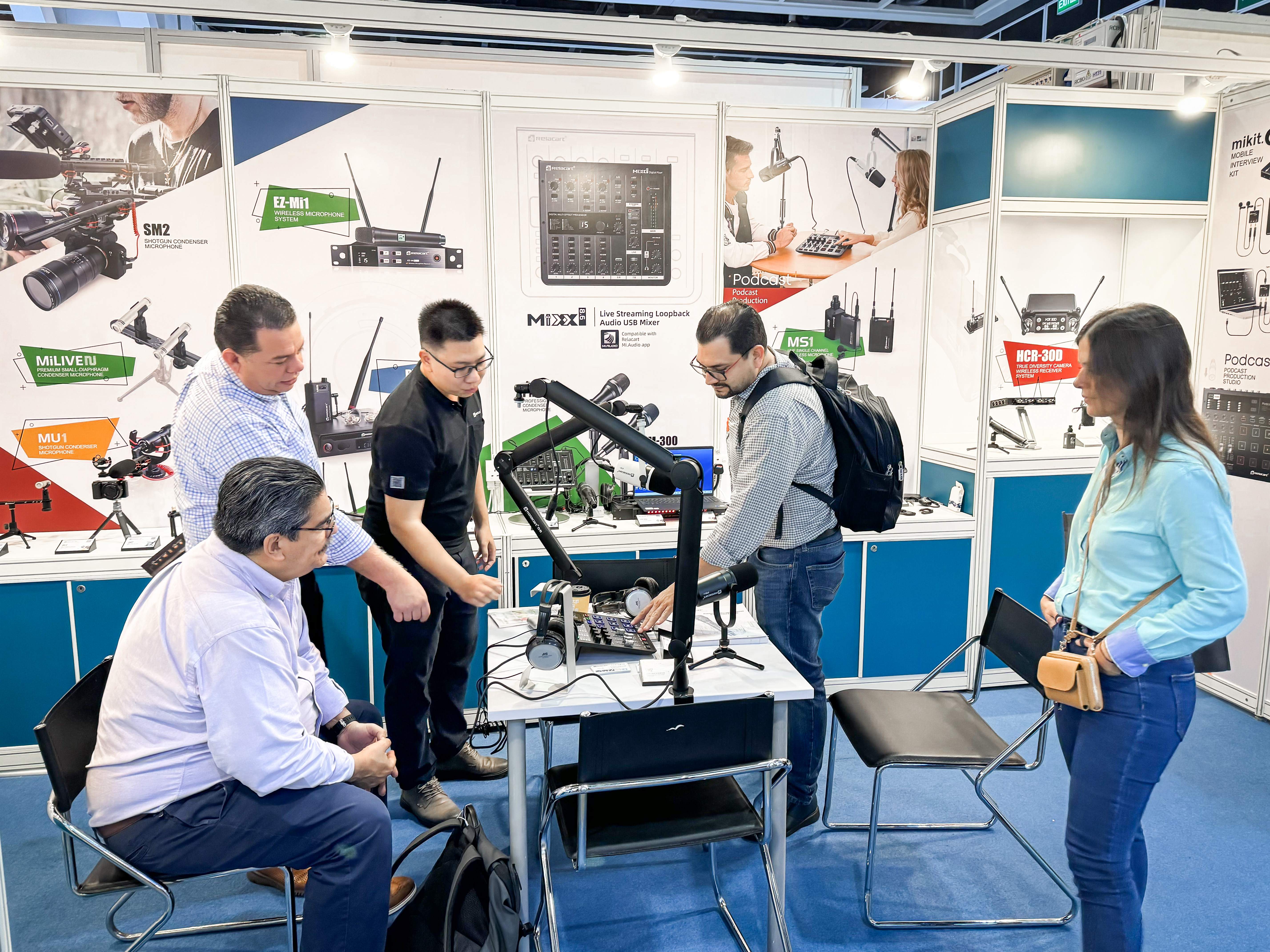 Динамический микрофон Relacart PM2 привлек большое внимание на выставке электроники в Гонконге в 2023 году