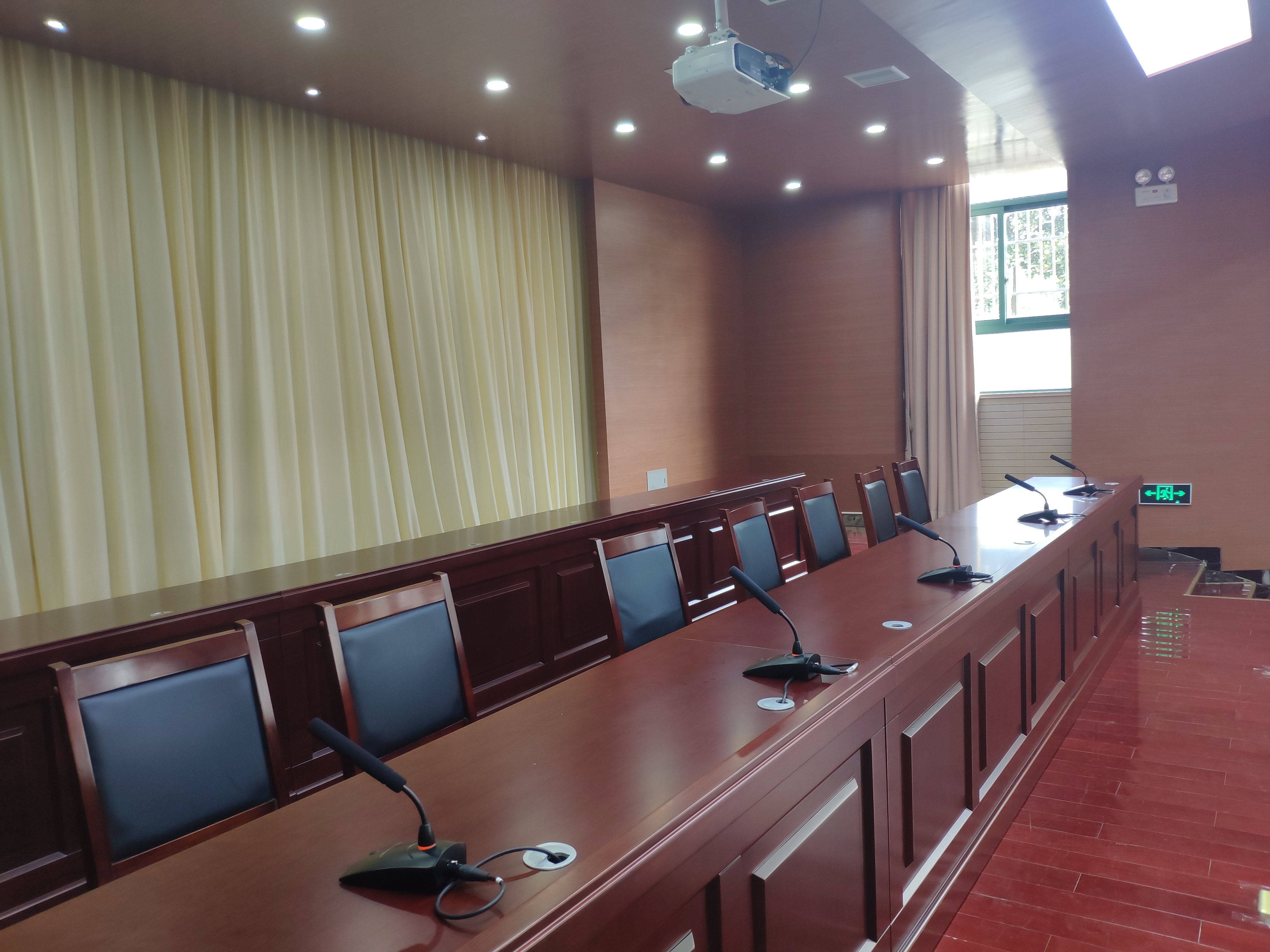 Профессиональная аудиосистема для конференций Relacart