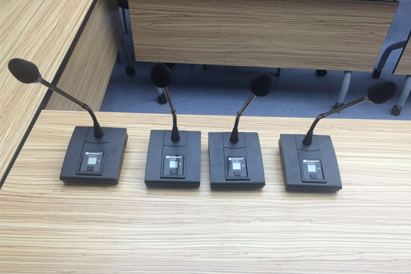 Беспроводная автоматическая микшерная система Digital-relacart WAM-400 была запущена в Китае в научно-исследовательском центре железных дорог Хэфэй.